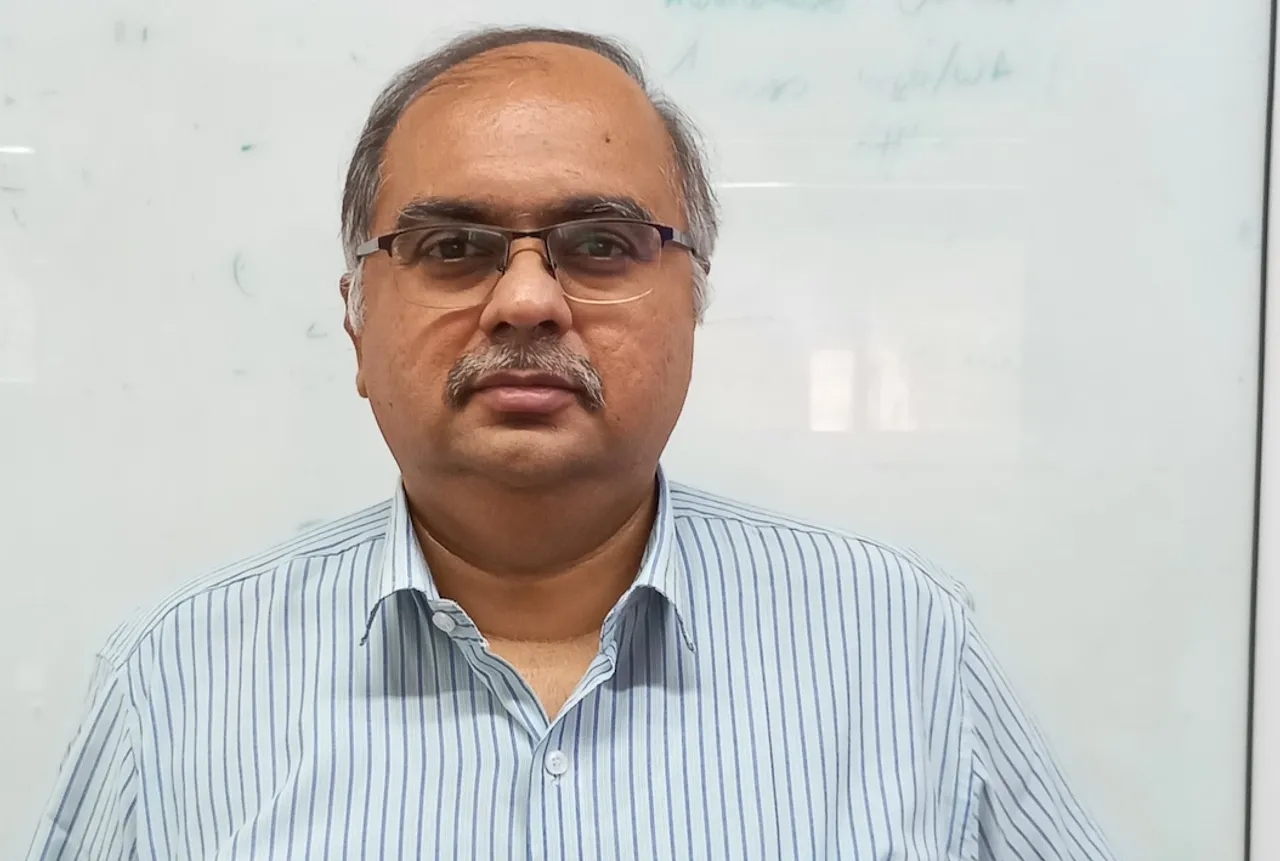 Mr LR Shivakumar, Dealshare