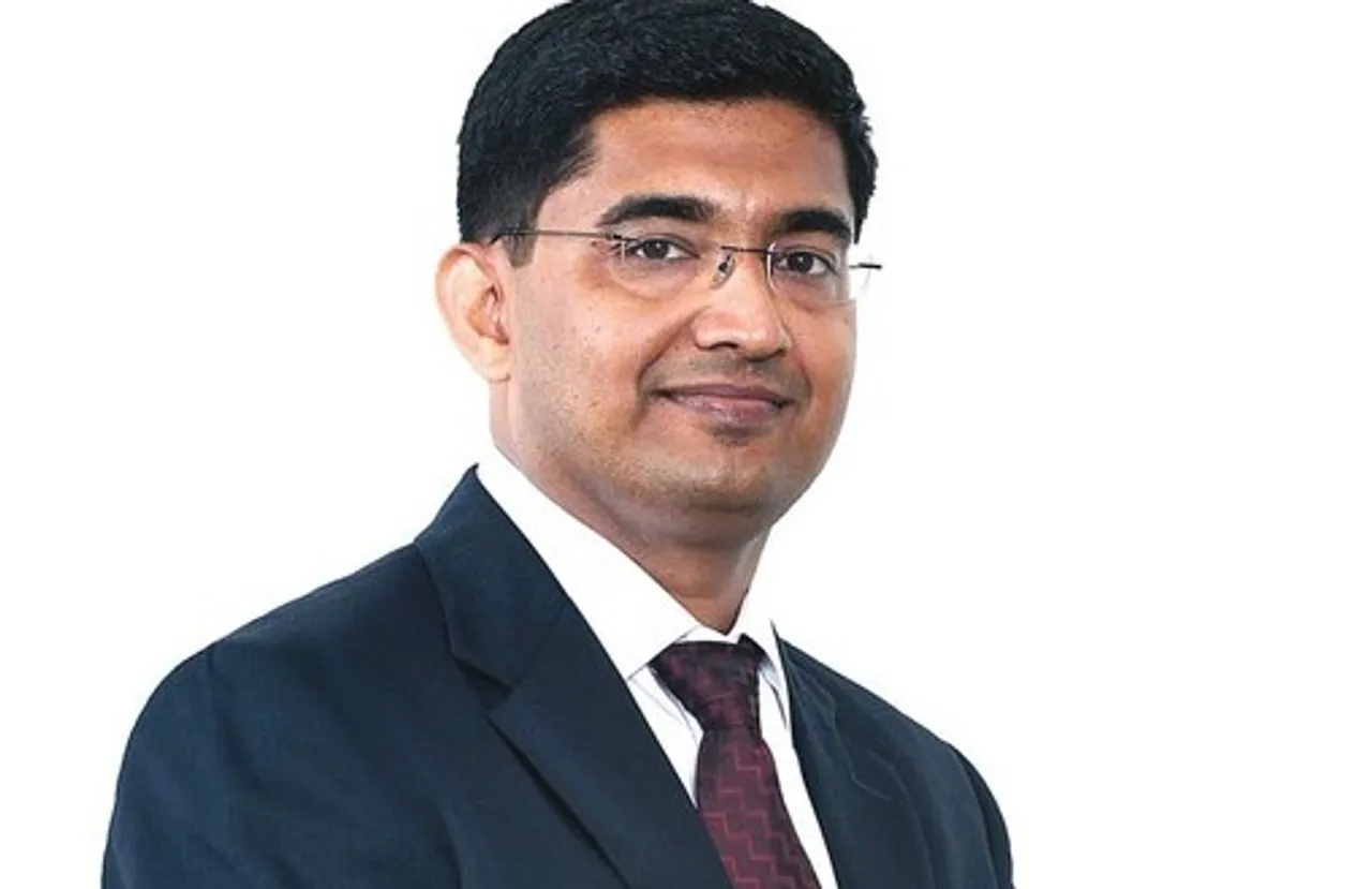Manu Saale, Mercedes Benz