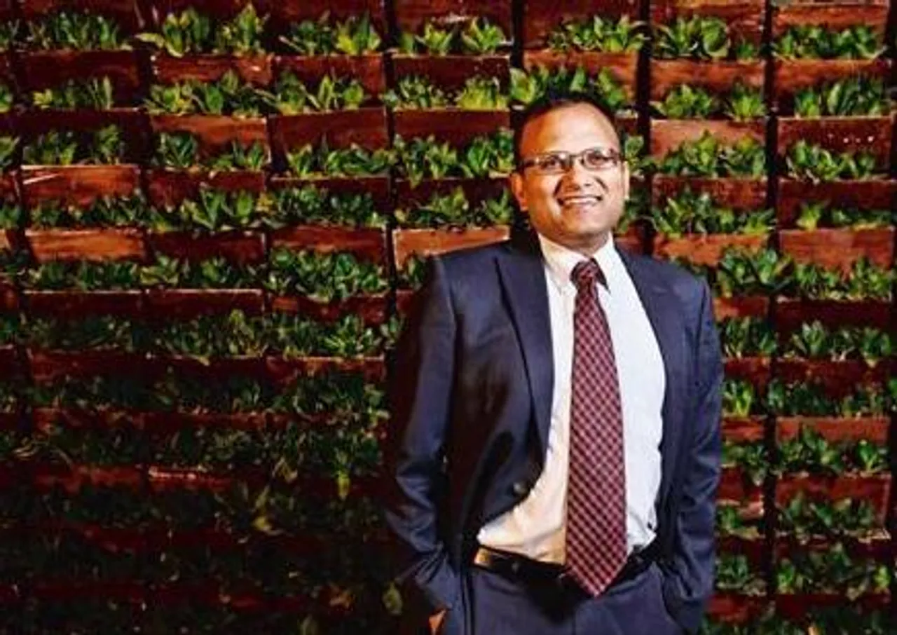 Sanjeev Aggarwal. Amplus Energy, Yes Bank