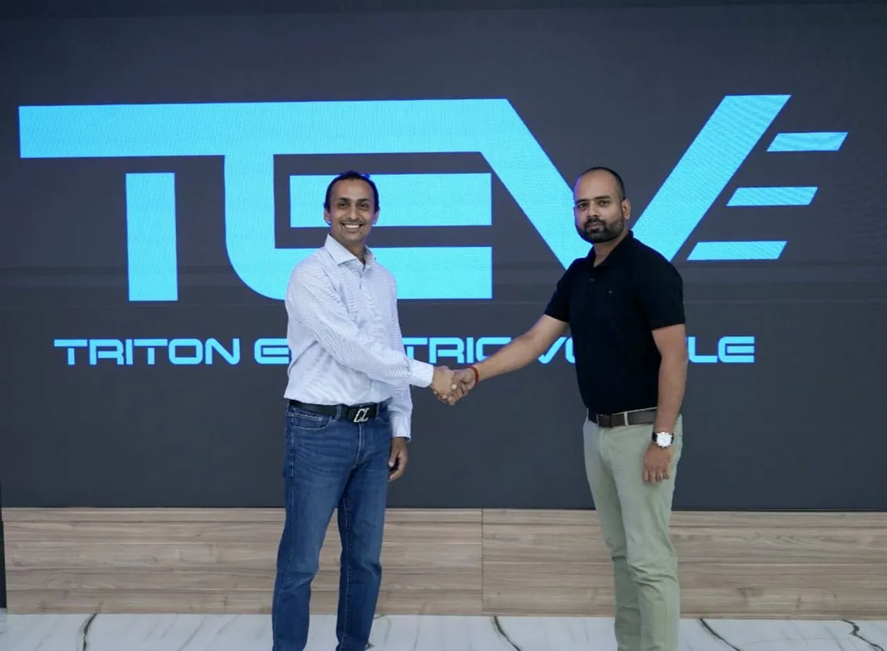 L to R: Himanshu Patel of TEV and Ajay Pratap of SWITCHLABS