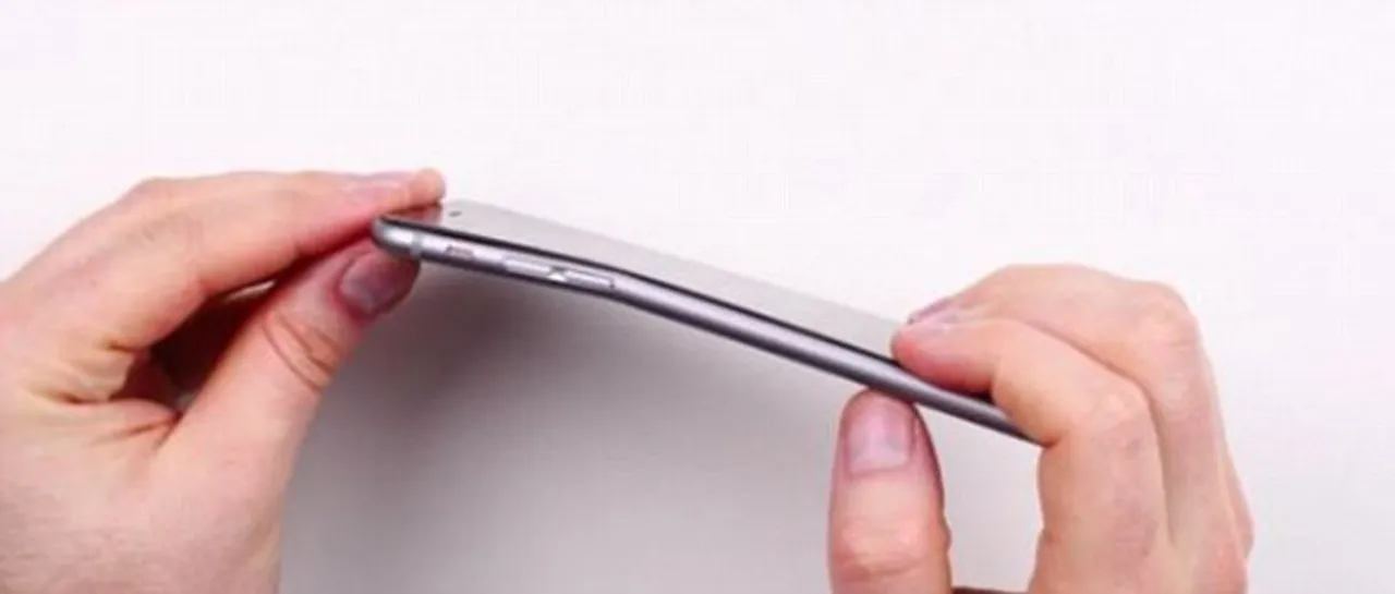 Bent iPhone6 Sparks #BendGate Reactions On Twitter