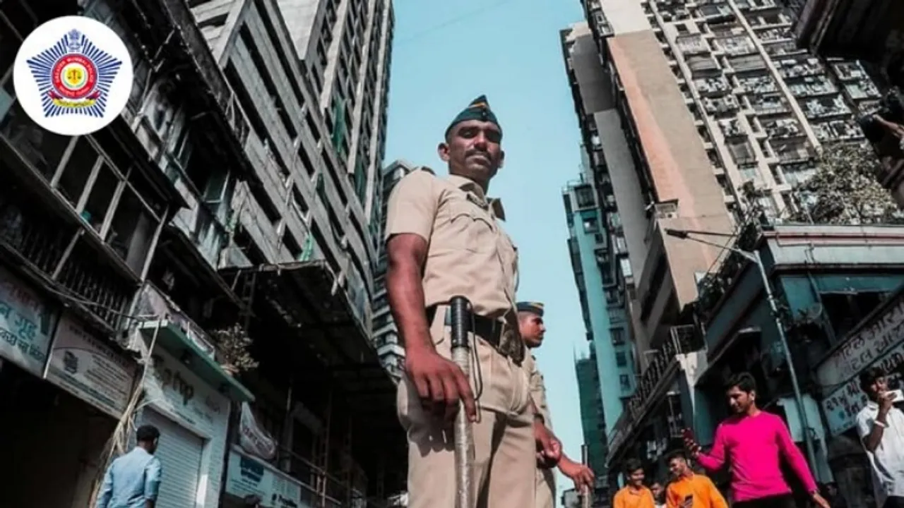 #MumbaiTweets: Inside Mumbai Police Twitter Headquarters