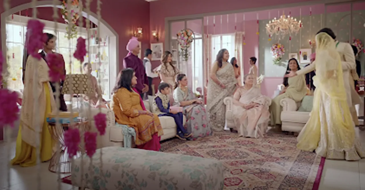 VIP bags Pyaar Wahi Par Soch Nayi