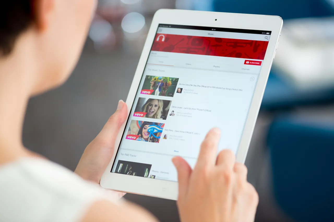 What makes a YouTube video tick?
