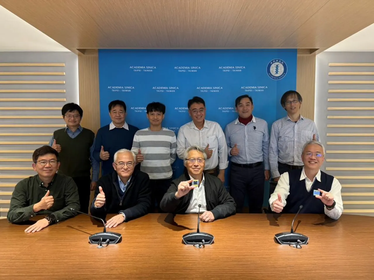 Academia Sinica and Taiwanese universities achieved 31% solar efficiency, surpassing current standards and enhancing energy output without additional land use. 