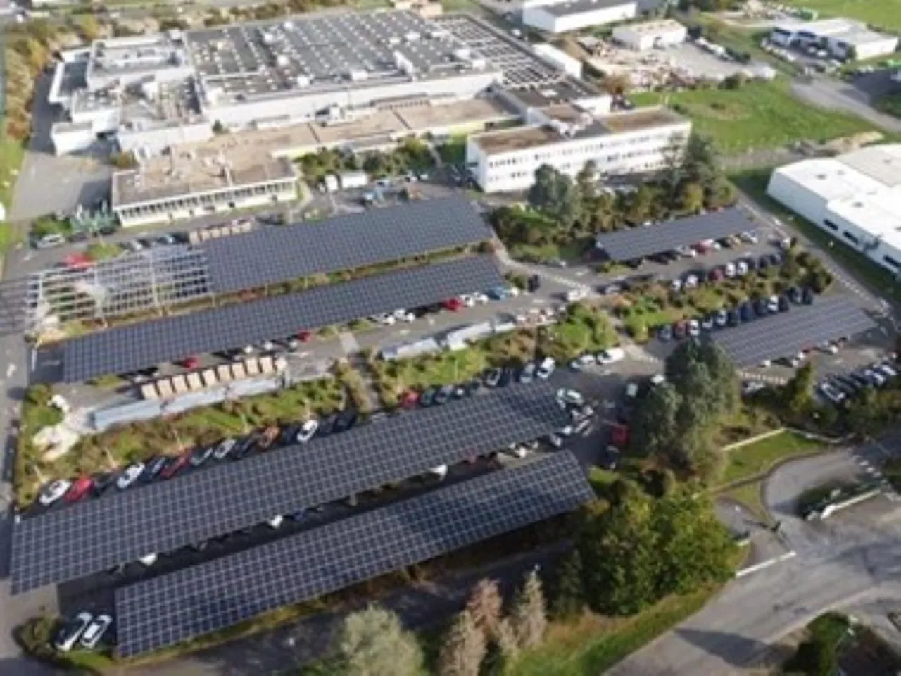 GreenYellow’s 133 solar projects in France generated over 85 GWh annually, with 30% used for self-consumption and 70% injected into the grid.