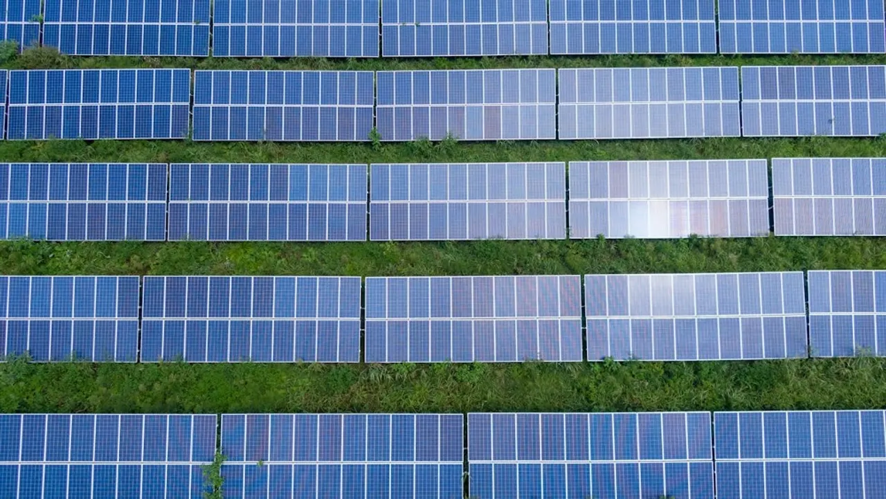 ReNew’s 1.3 GW project is set to produce 2,490 million units of electricity annually in Rajasthan. 