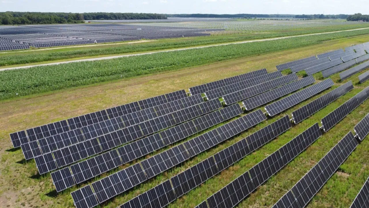 Doral has over 16 GW in its US pipeline, including 400 MW operating and 950 MW under construction across seven power markets. 