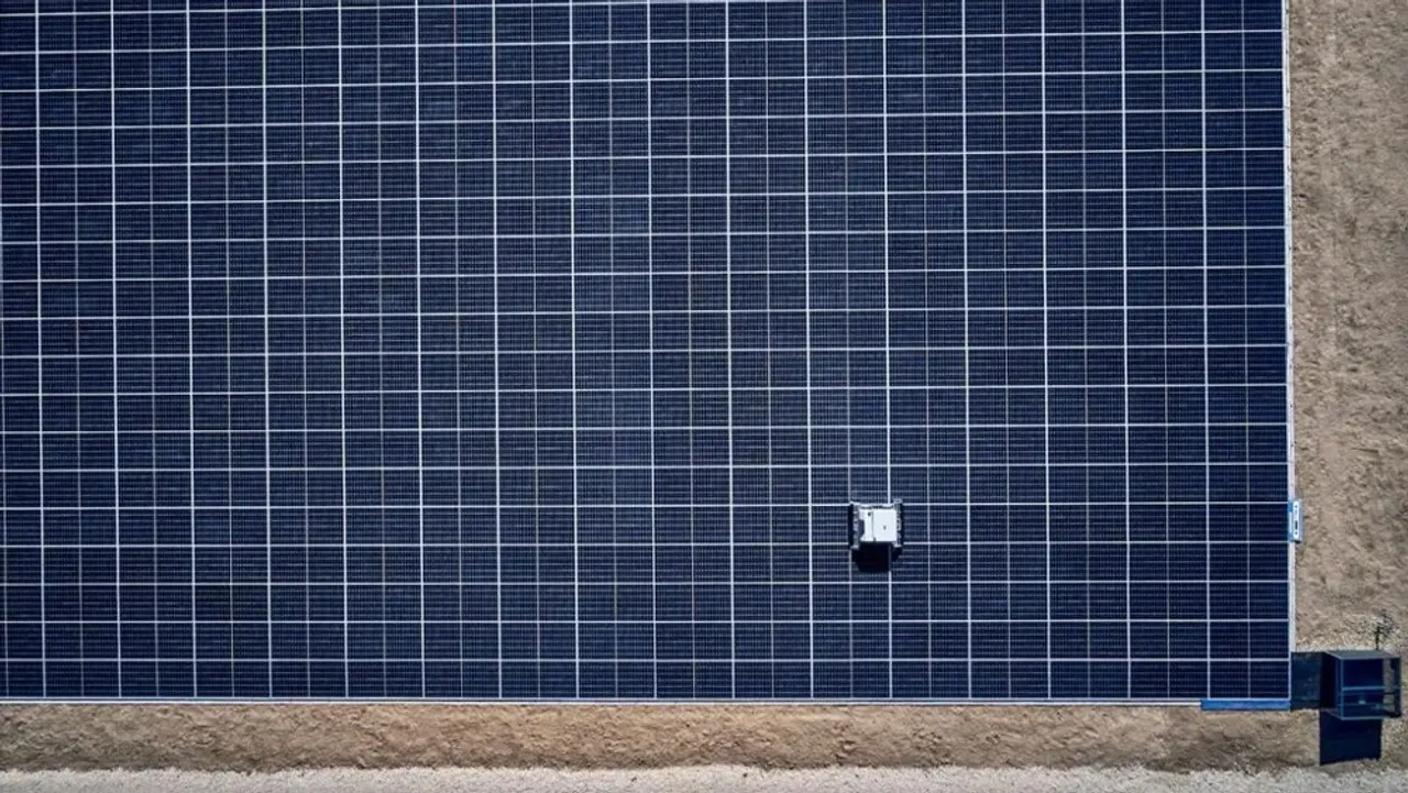 Grid connection is planned via Italy’s medium-voltage network, enabling direct integration without major upgrades. 