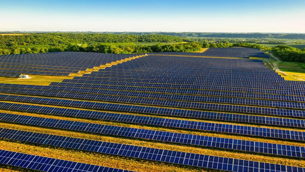 Rajasthan projects with 1,950 MW capacity have recorded 29.4% CUF while grid availability remained at 99.8% throughout the year. 