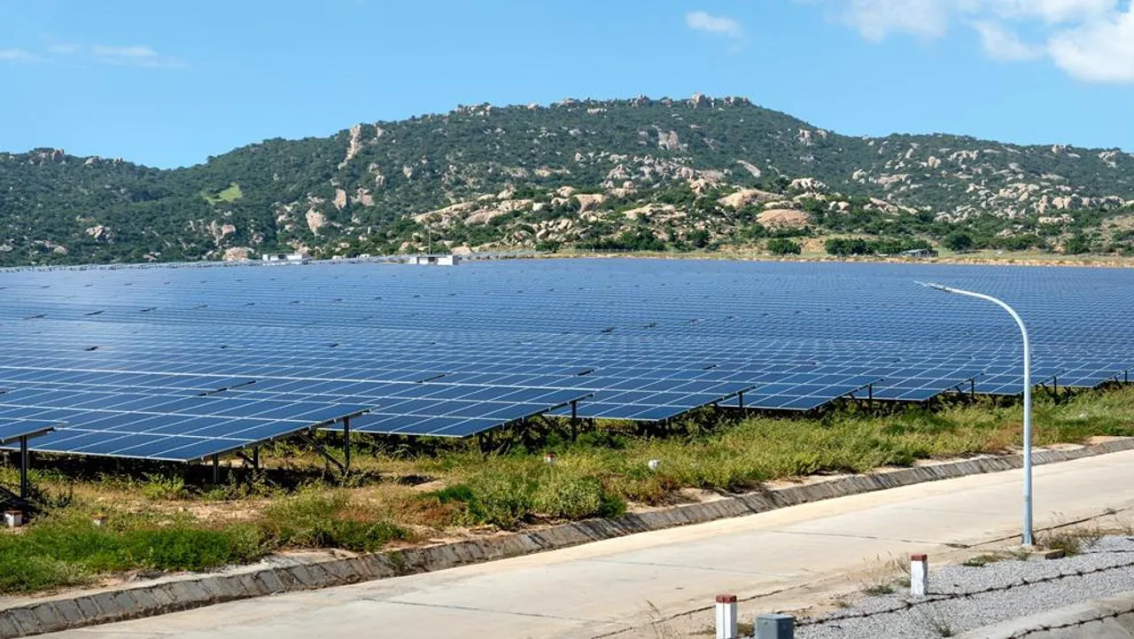 SYMX Energy Corp. has started construction and scheduled solar field deliveries for 2026 to supply electricity across the US. 