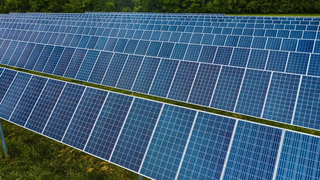 Tiger Neo modules rated at 590 W, 595 W, and 720 W have been selected for their performance in multi-use agrivoltaic conditions. 
