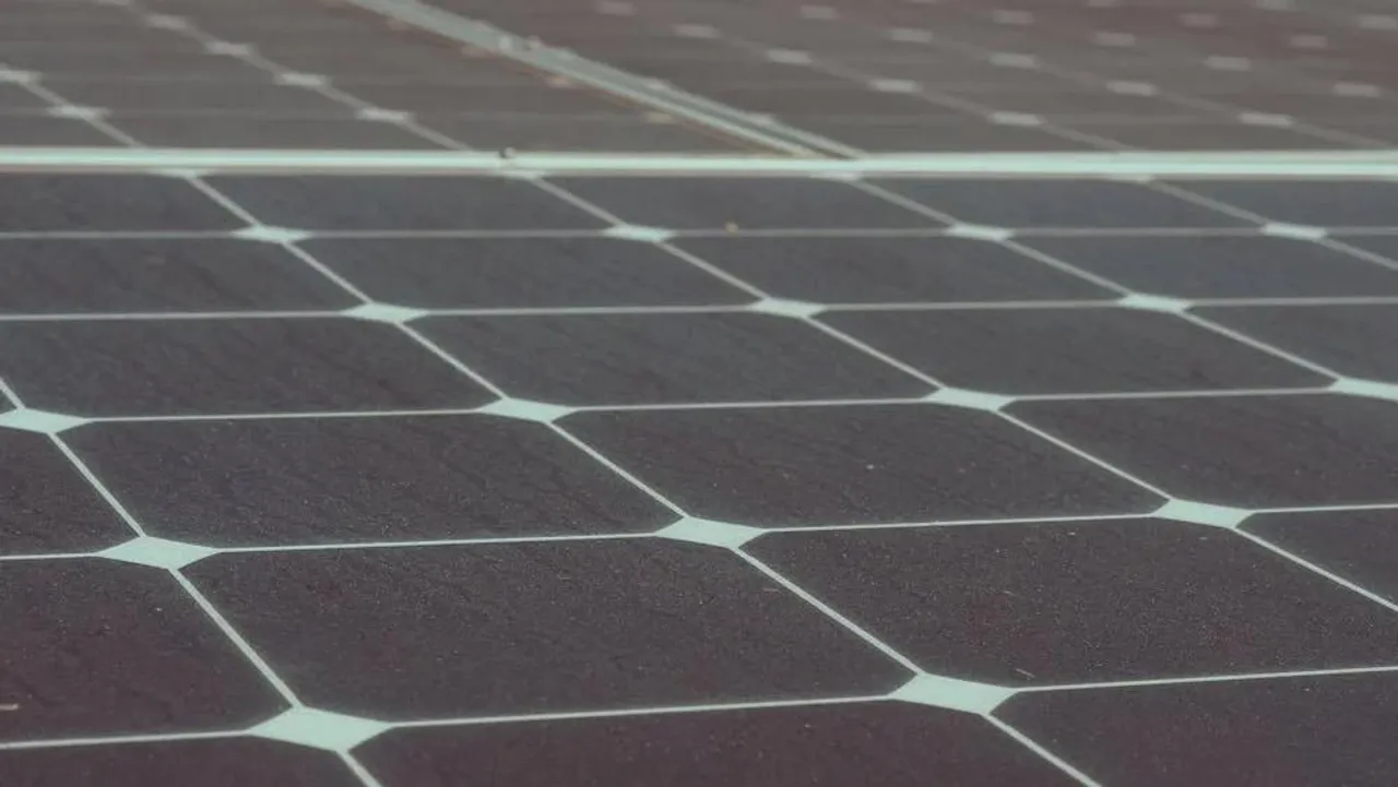 The facility will produce up to 5 GW of n-type high-efficiency PV cells annually, aligning with Turkey’s HIT30 plan to bolster regional solar supply chains. 