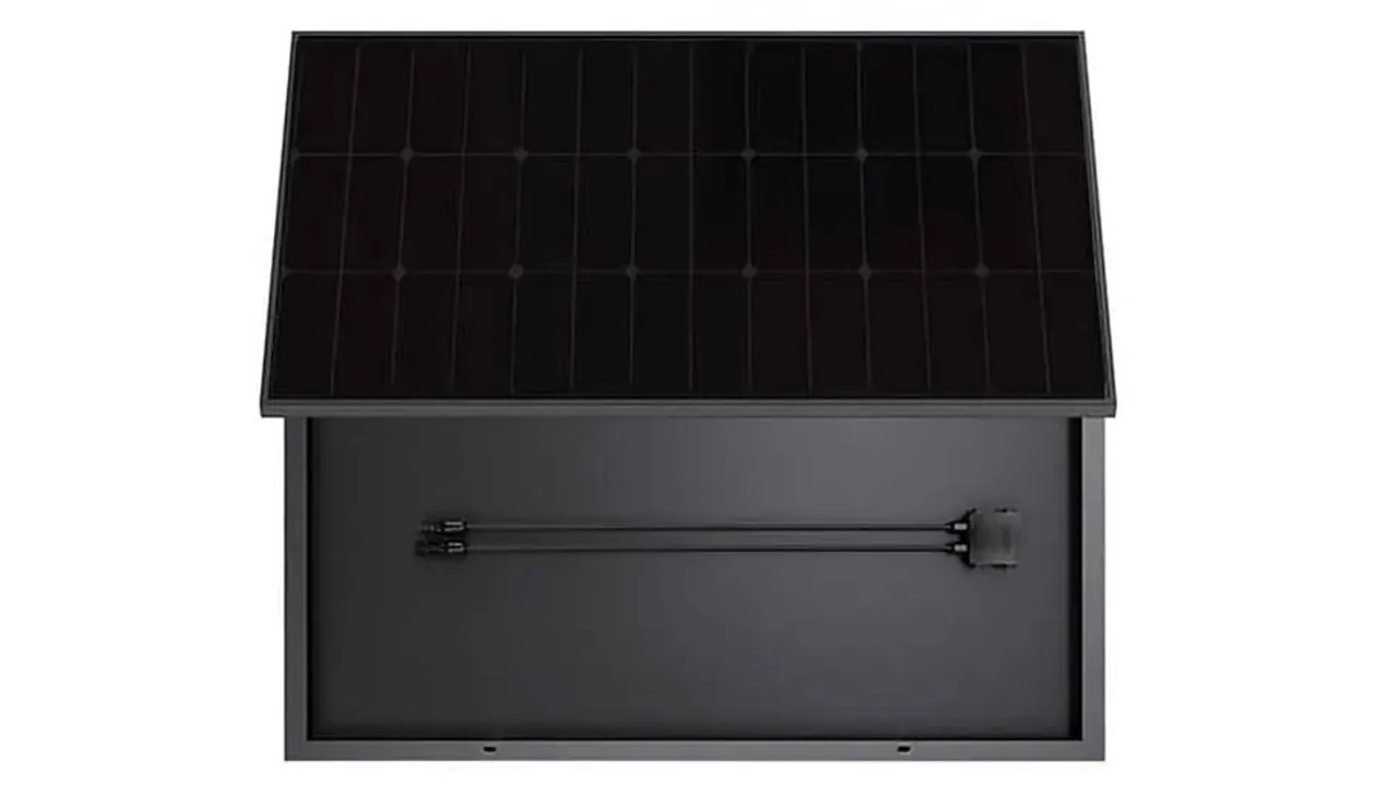 The compact 1345 × 585 × 30 mm design with 8 kg weight enables easy installation on rooftops, RVs, and boats.