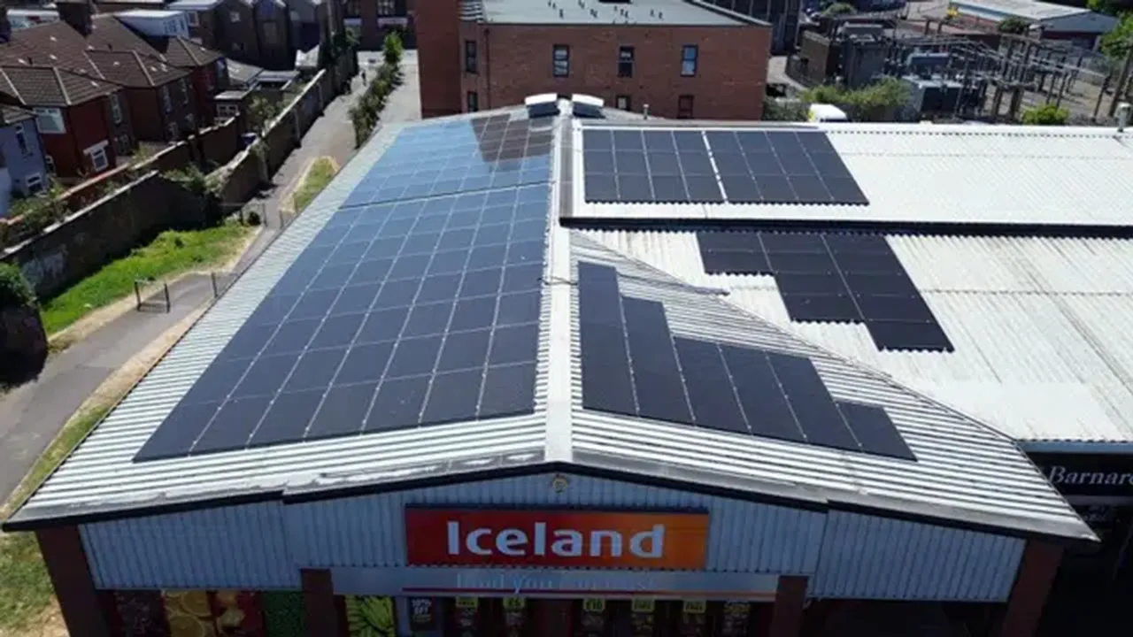 Penny Lane and Queensferry stores had rooftop systems installed, saving over 40,000 kg of CO2 per year. Image Source: Shawton Energy