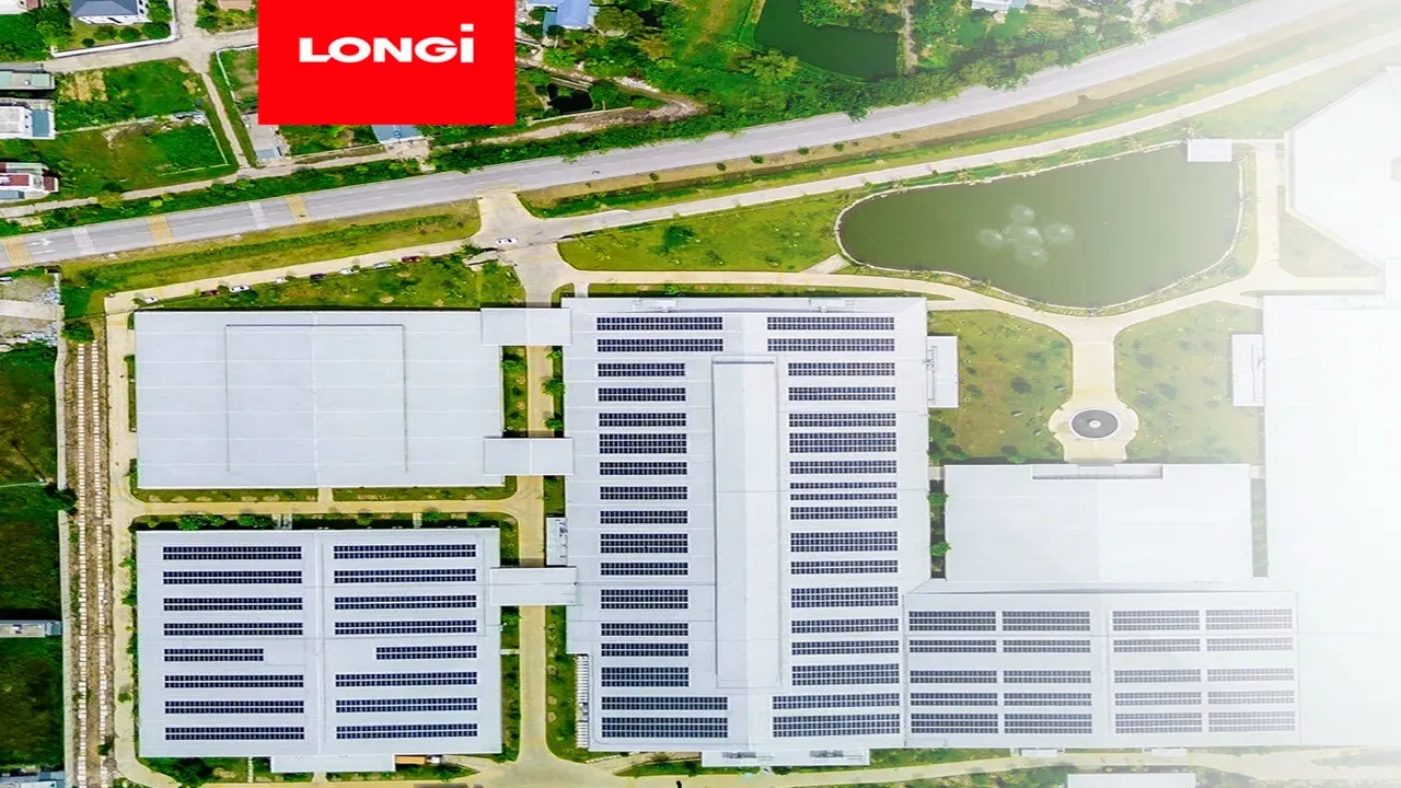 LONGi’s 2025 module upgrade in Hưng Yên has featured anti-dust tech to withstand Vietnam’s heavy rainfall and humid weather.