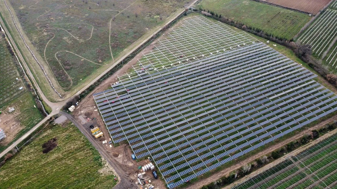 Greenhouse Series glass-glass modules have been cleared for use in solar carports, pergolas, and overhead structures under German safety norms.
