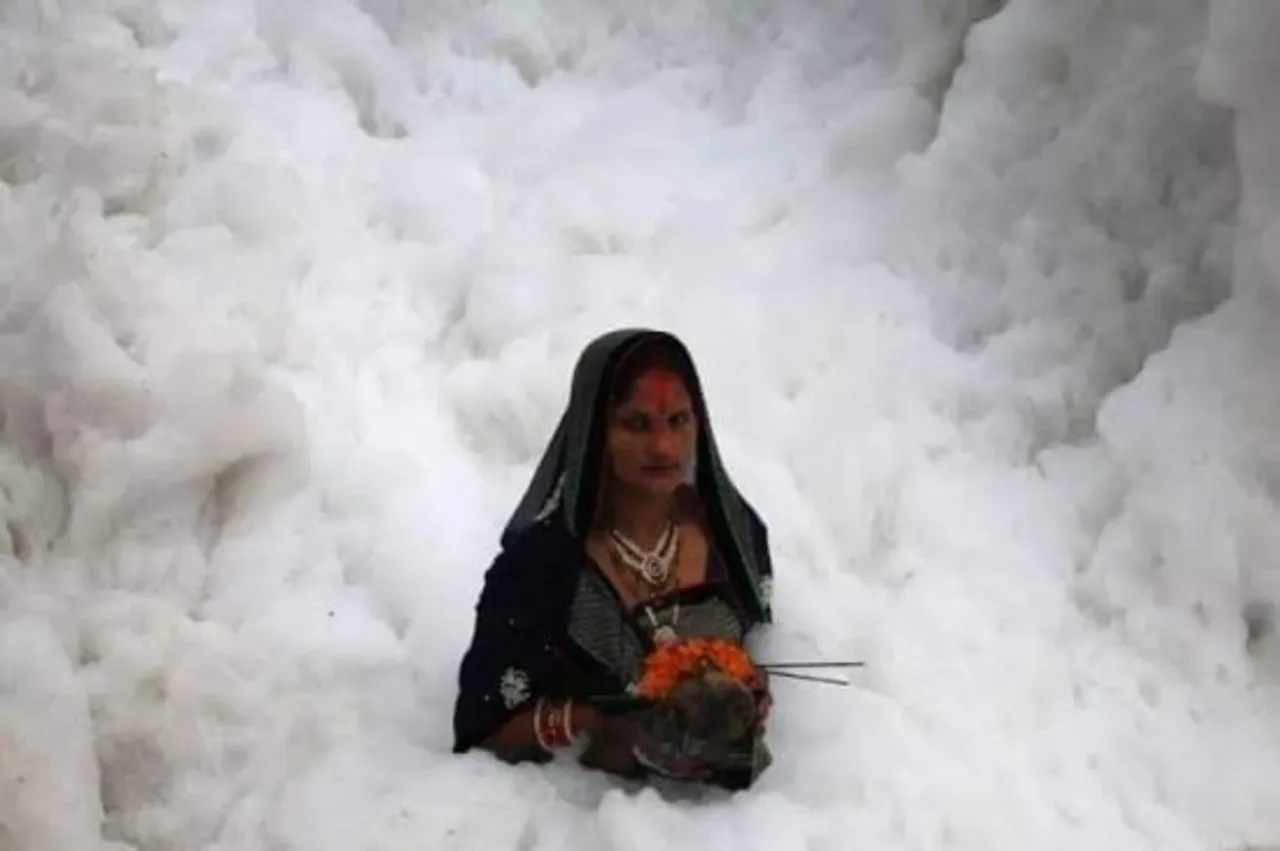 म