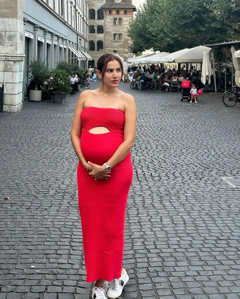 sonnalli sehgal pregnancy