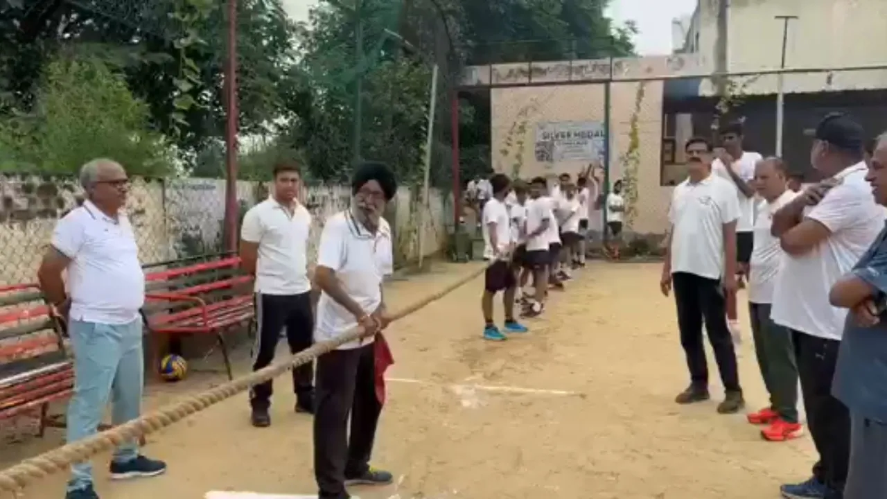 शराब वाले बयान पर बुरे फंसे पटवारी (26)
