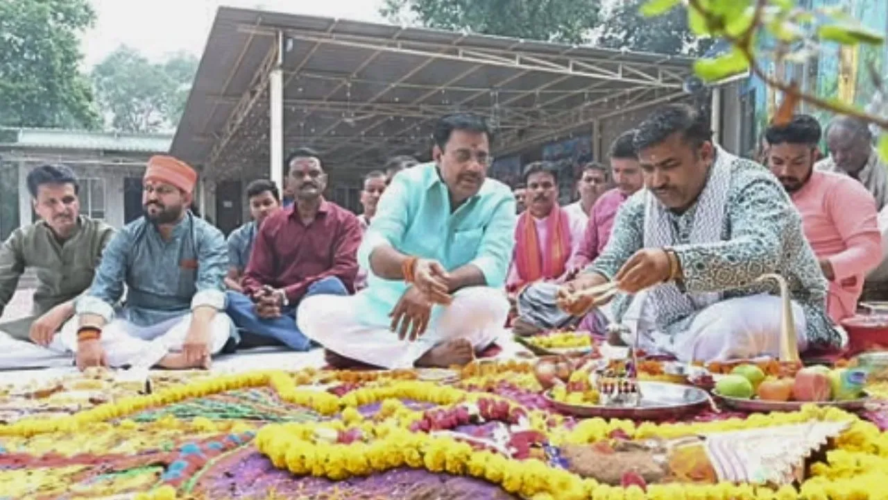 Aman vaishnav (28)