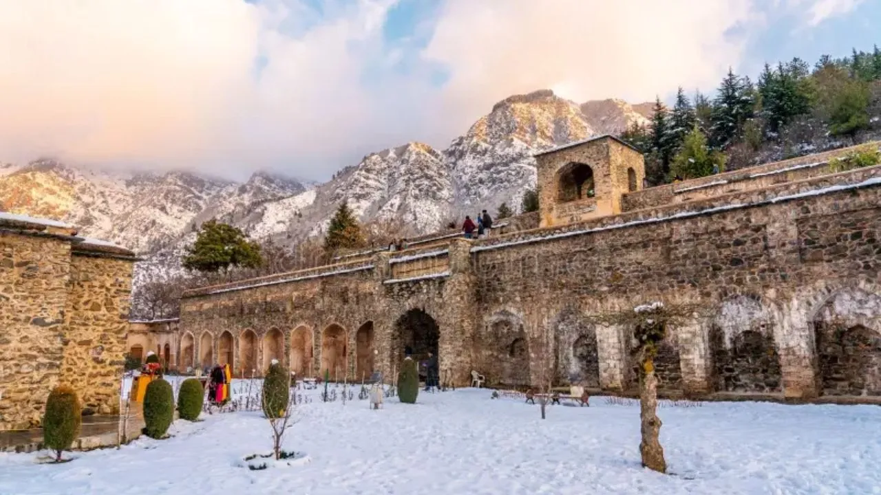 pari mahal snowfall