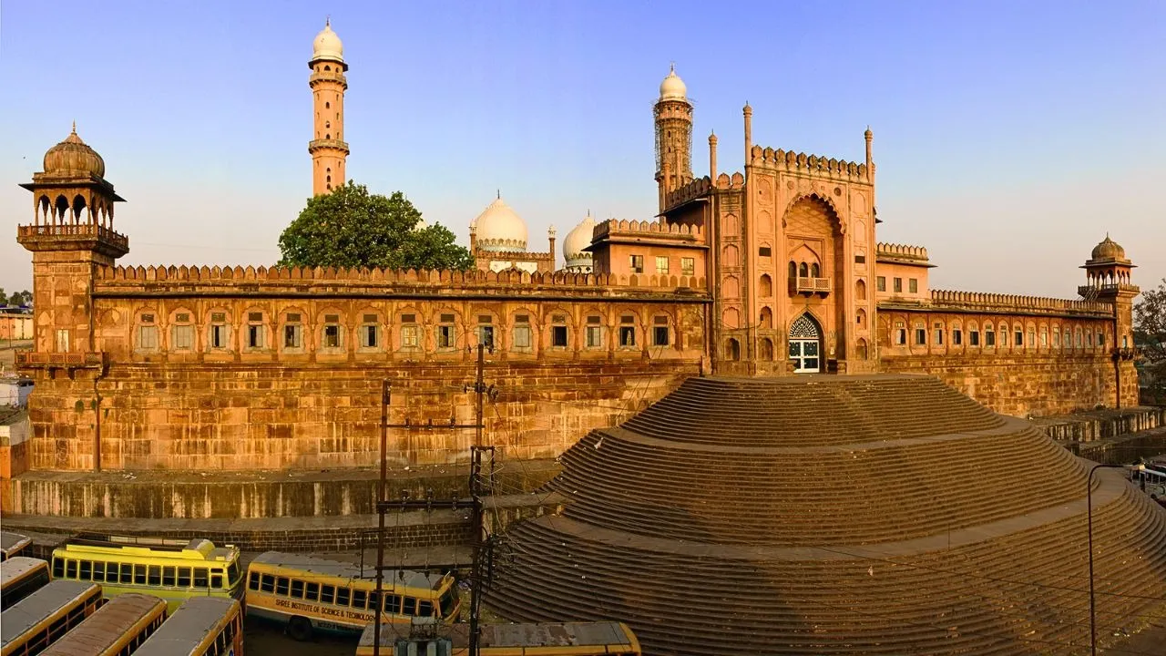 taj ul masjid bhopal