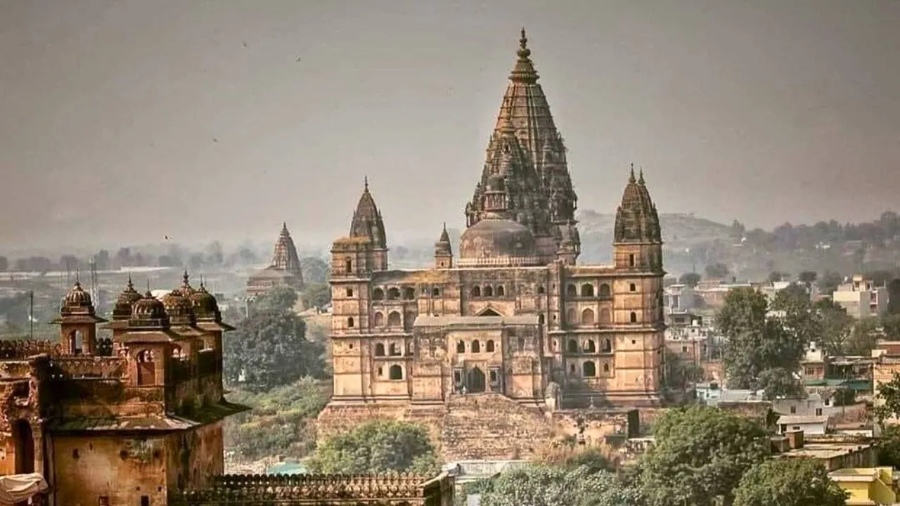 orchha chaturbhuj mandir