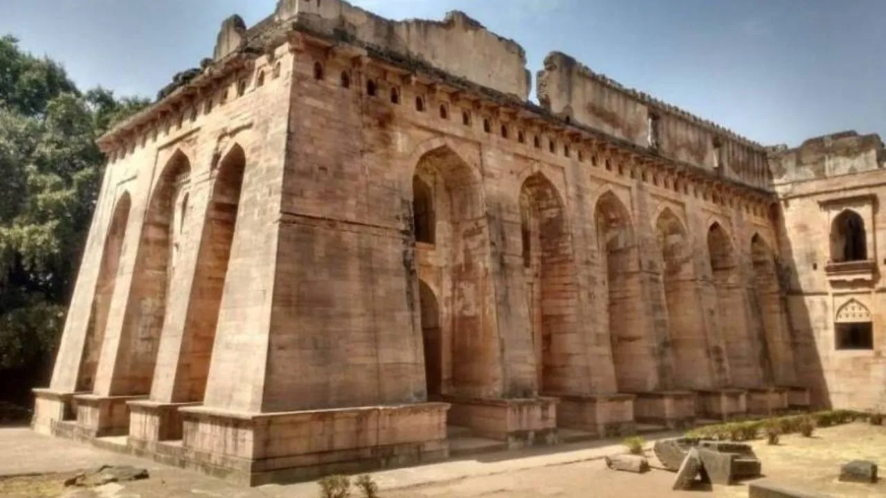 hindola mahal