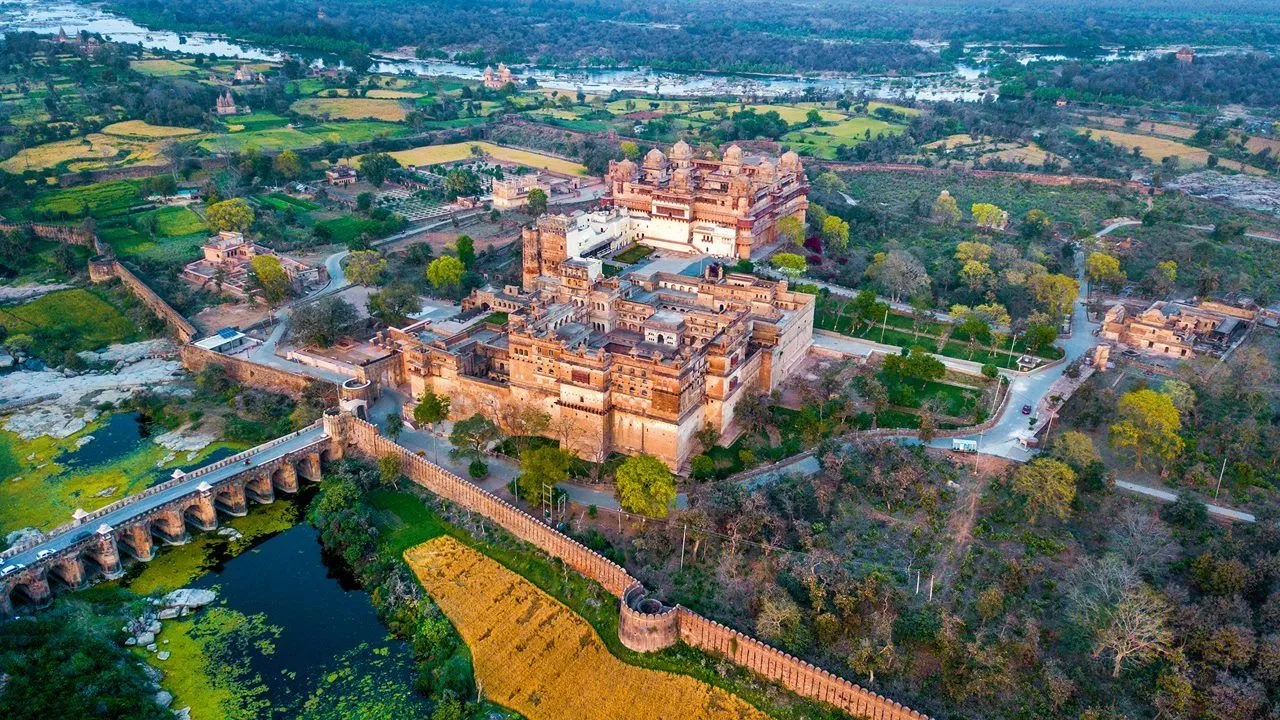 orchha fort