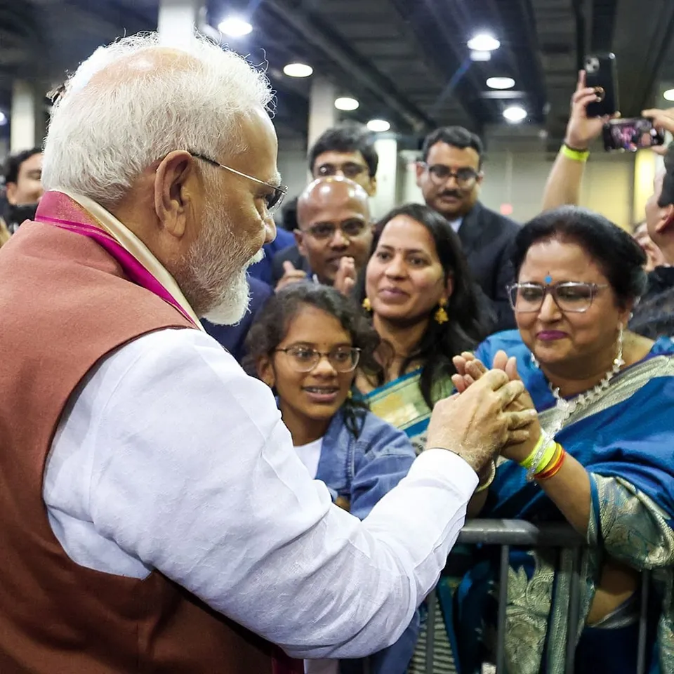 पीएम मोदी ने एक्स पर कार्यक्रम की तस्विरें शेयर