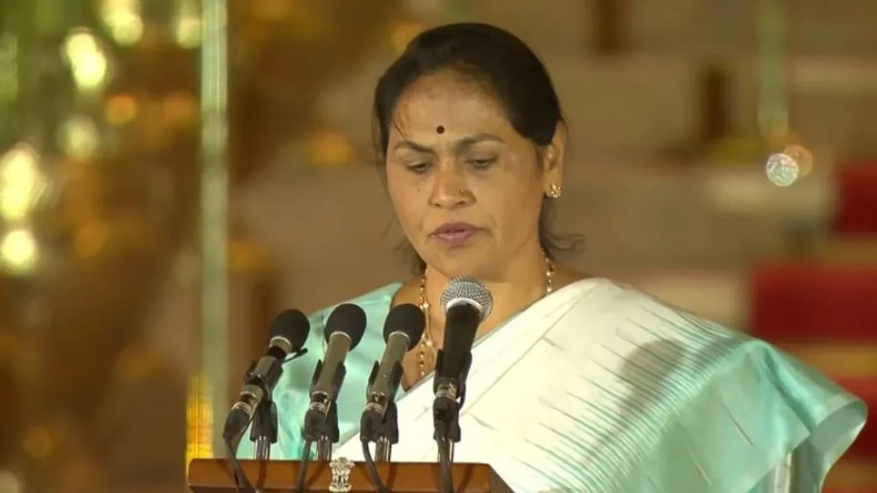 woman cabinet minister