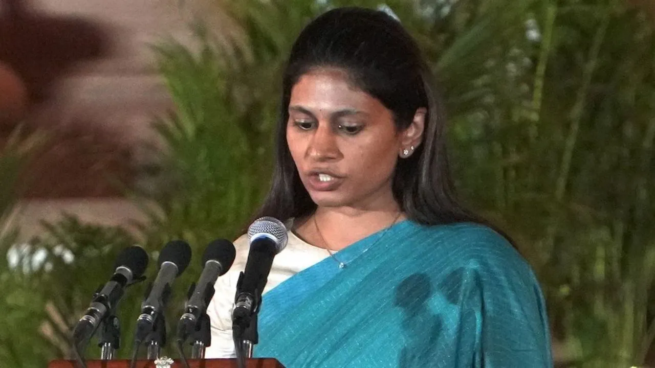 woman cabinet minister
