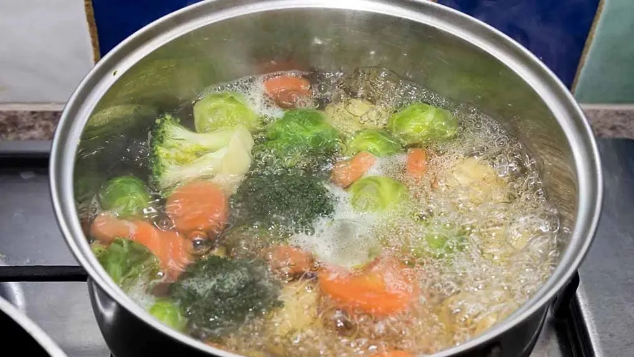 उबालना या स्टीम