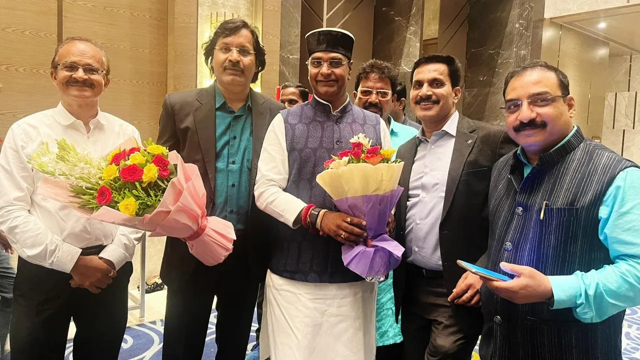 कैबिनेट मंत्री विश्वास कैलाश सारंग
