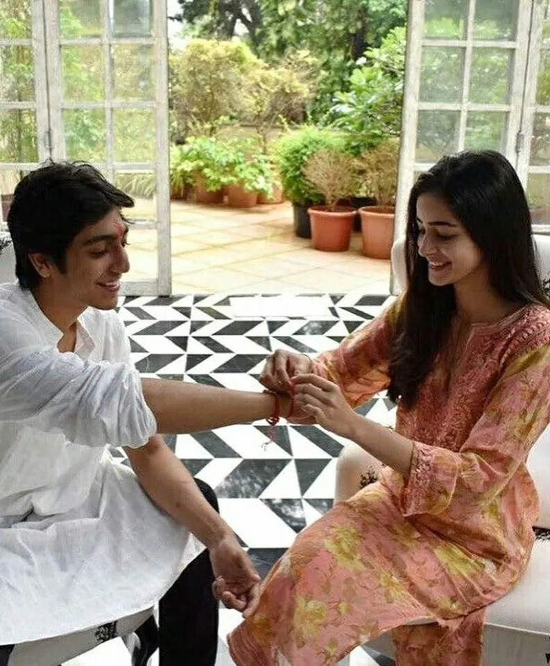 रक्षाबंधन बॉलीवुड सितारे.