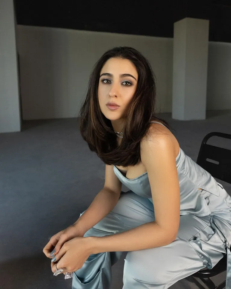 Sara Ali Khan की कुल नेटवर्थ लगभग 41 करोड़ रुपए है। 