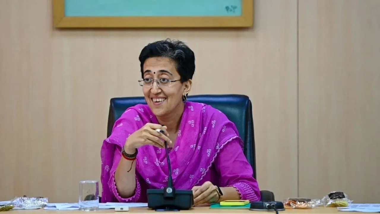 आतिशी सिंह के पति का नाम प्रवीण सिंह है. प्रवीण काफी पढ़े लिखे और सुलझे हुए शख्स हैं, जो लाइमलाइट से दूर रहकर काम करते रहे हैं