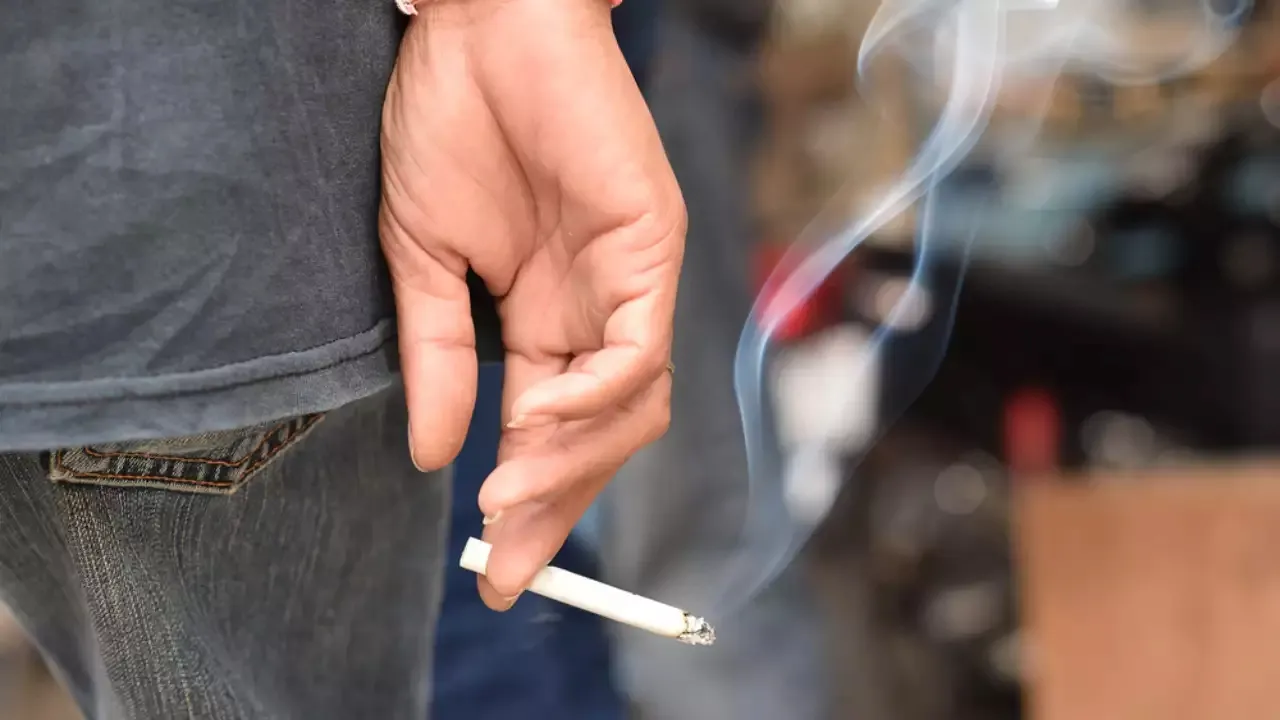 125 बिलियन लोग स्मोकिंग के शिकार