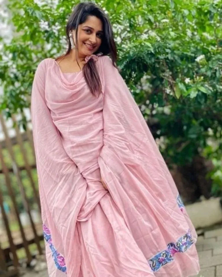 आपको बता दें कि दीपिका कक्कड़ ने साल 2010 में एक्टिंग करियर की शुरुआत की थी। लेकिन 2011 में आए टीवी शो ससुराल सिमर का ने उन्हें घर-घर में मशहूर कर दिया था। 