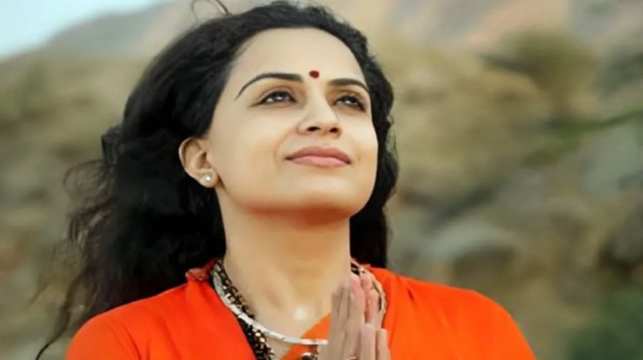  किसी अभिनेत्री से कम नहीं दिखती ये साध्वी, अजमेर विधानसभा से मांगा टिकट,  कहा- योगी आदित्यनाथ की तरह करना चाहती हूं समाजसेवा 