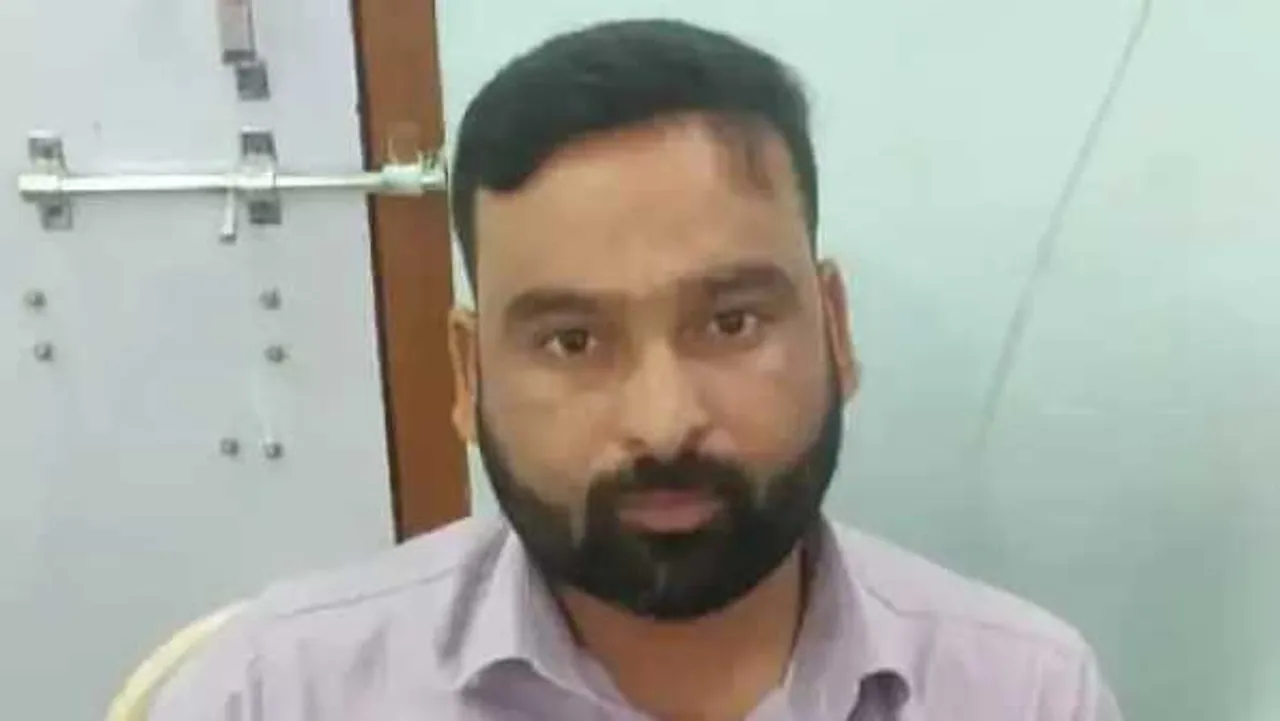 कार्रवाई: जिला प्रबंधक 10 हजार की घूस लेते ट्रैप, ID बनाने के लिए 20 हजार की डिमांड
