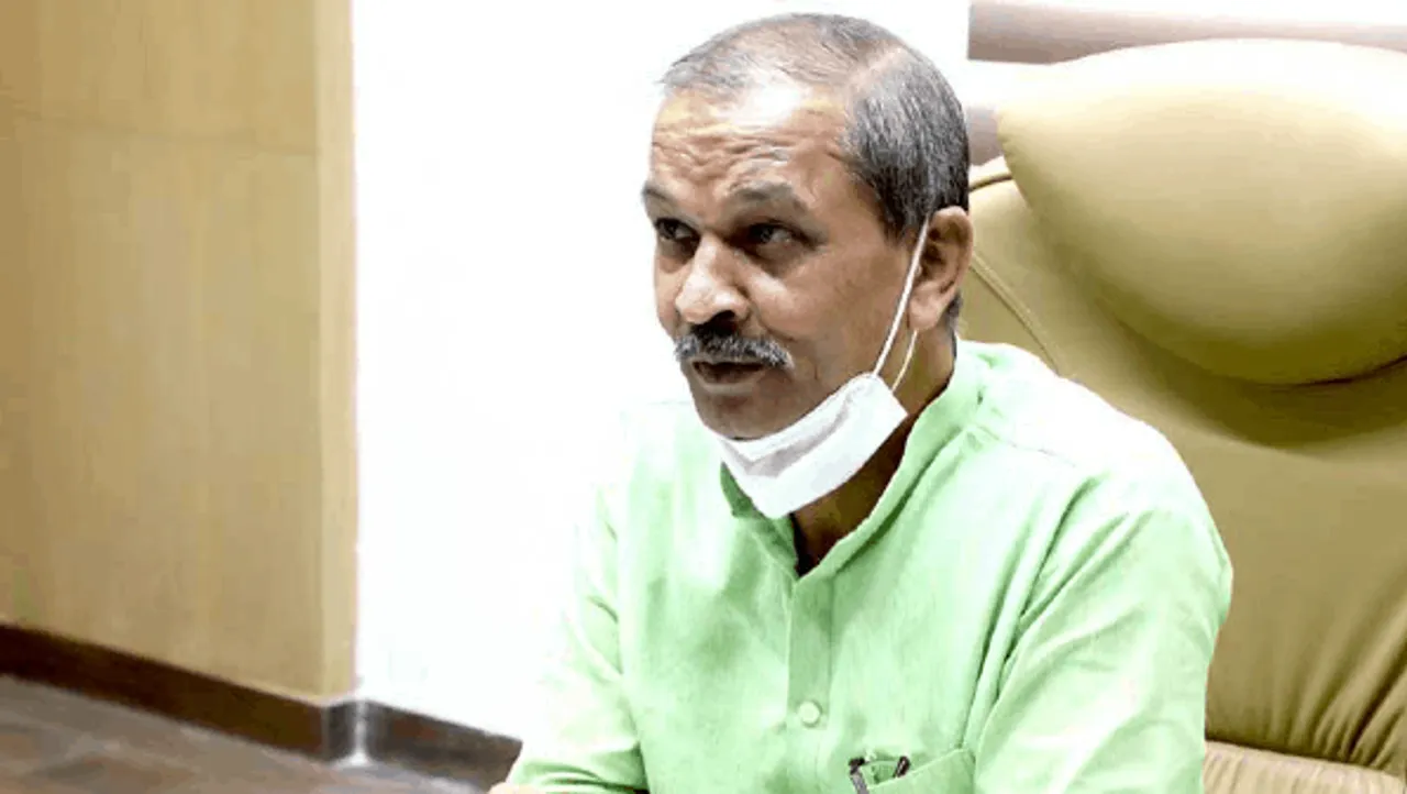 सकलेचा का विश्नोई पर तंज: 'परिवार में बहुएं दूसरे घर से आती है, लेकिन खानदान नहीं बदलता'
