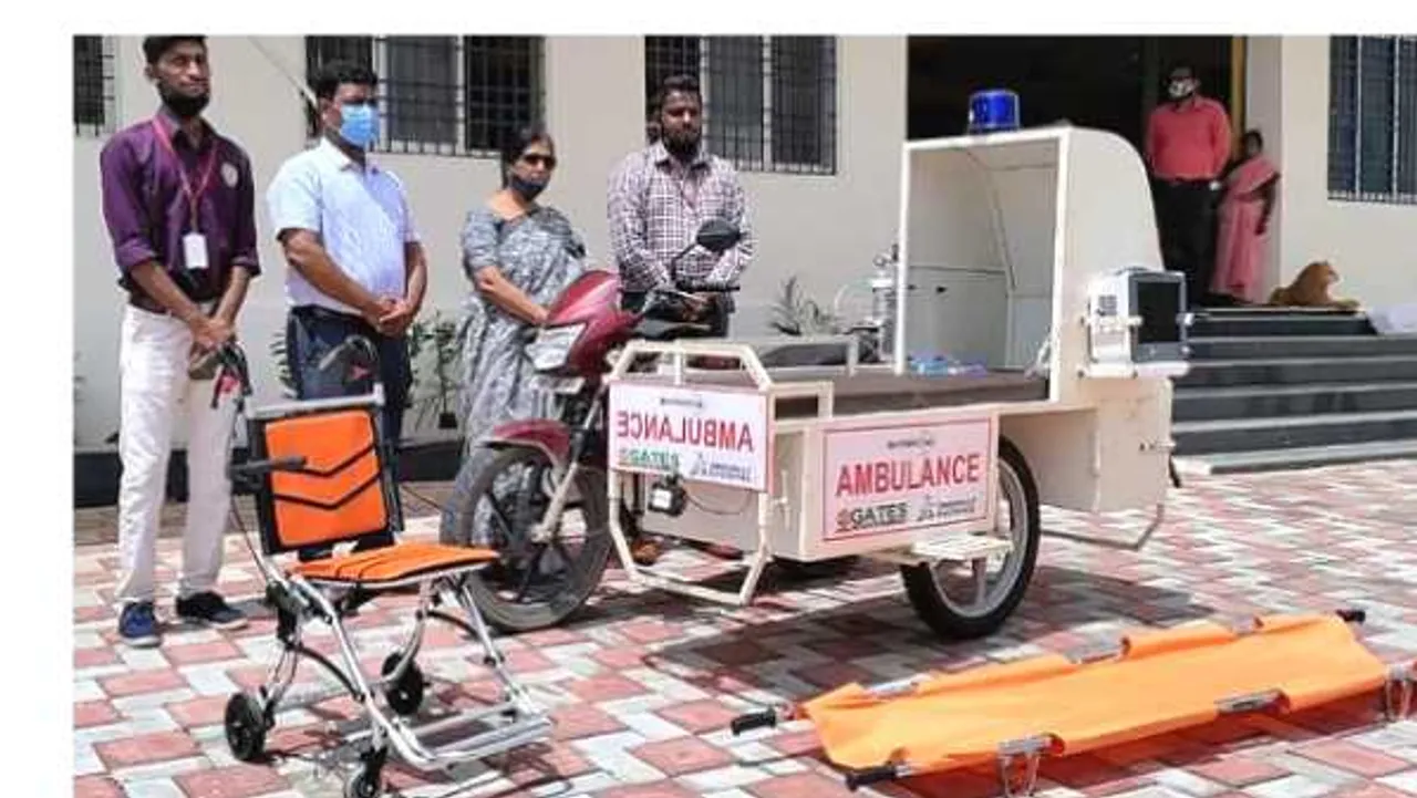आवश्यकता से अविष्कार : आंध्रप्रदेश के इंजीनियरिंग कॉलेज के छात्रों ने बाइक पर डिजाइन की एंबुलेंस, गांवों के लिए मुफीद