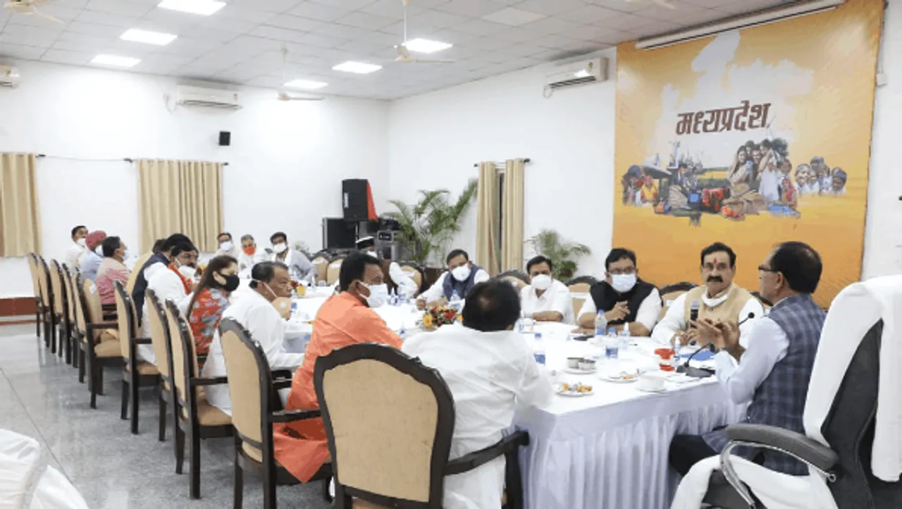 शिवराज की मंत्रियों को नसीहत: तबादलों में पारदर्शिता बरतें, जिले में 2 दिन रुकें 
