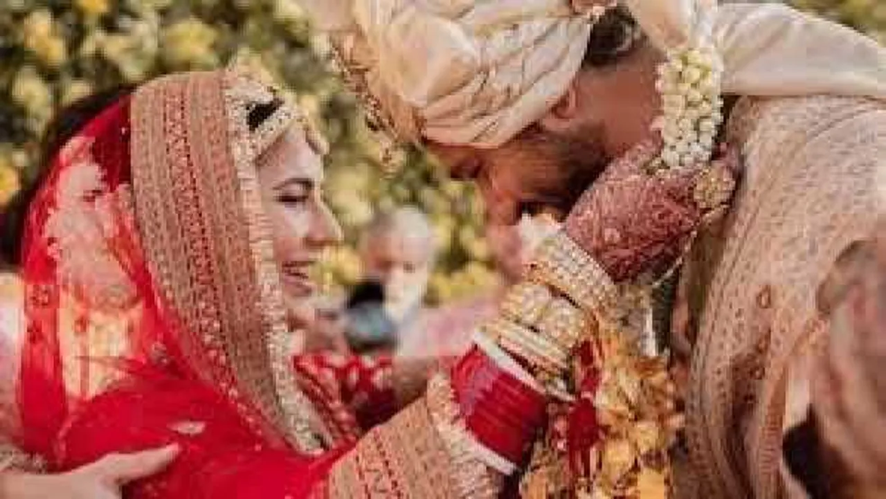 Omicron: VicKat का मुंबई वेडिंग रिसेप्शन हो सकता है कैंसिल, ये है कारण