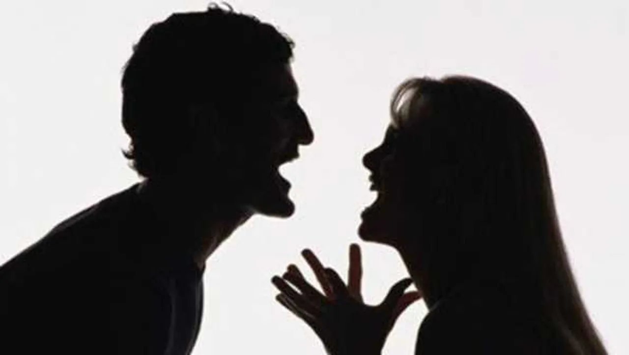 भोपाल: शादी के 15 साल हुए, अब पत्नी ने पति की घर में एंट्री के लिए 7 शर्तें गिनाईं 