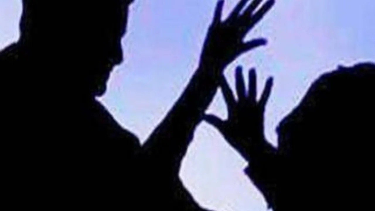 कलयुगी पिता: शराब पीकर घर पर हंगामा, बेटी ने विरोध किया तो बनाया हवस का शिकार
