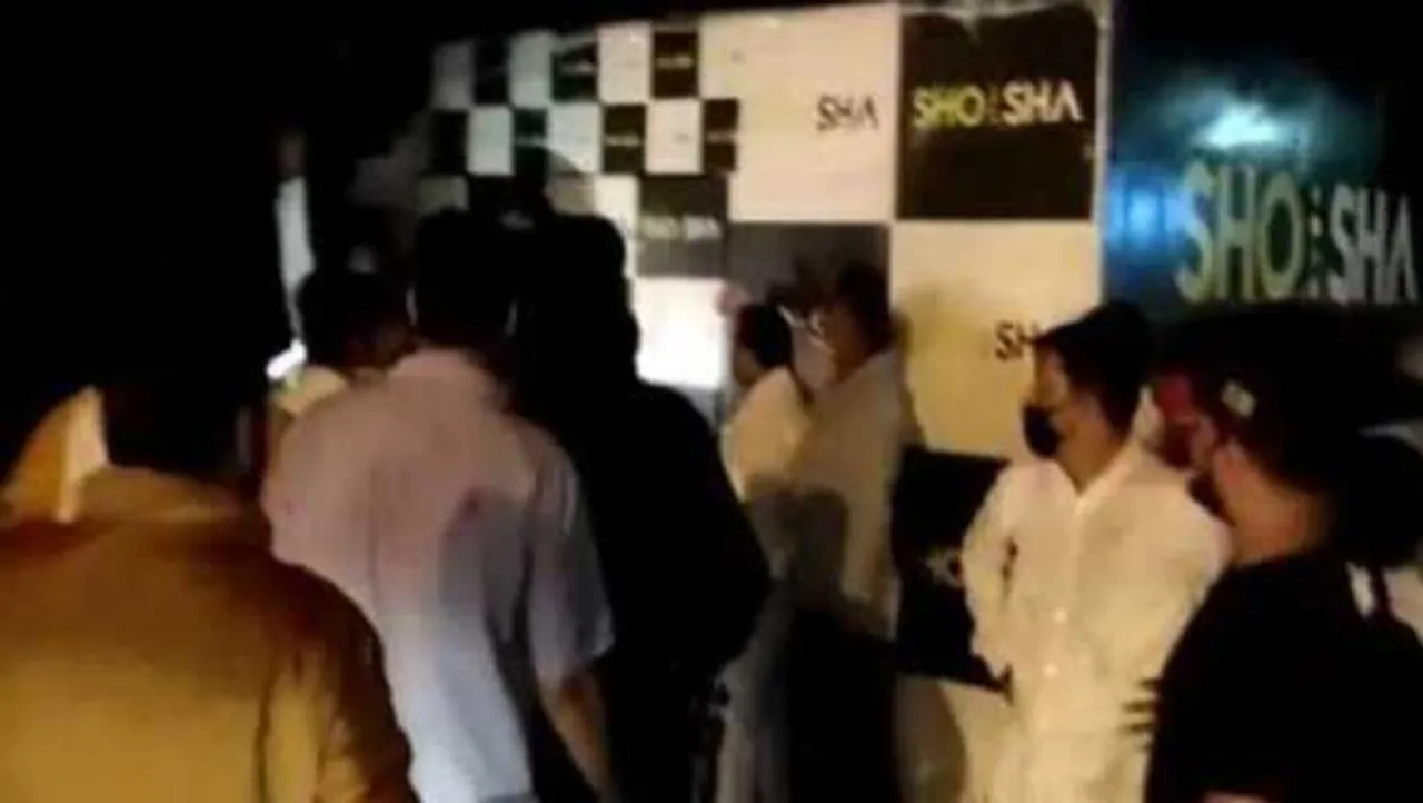 MP: फैशन शो को हिंदू संगठन ने कराया बंद, लव जिहाद और अश्लीलता का आरोप, भागी मॉडल्स 
