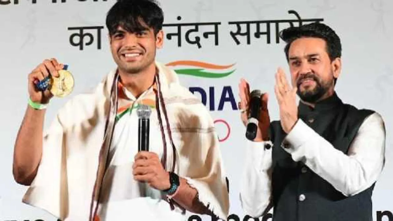 पदक विजेताओं का सम्मान: नीरज बोले- जबसे मेडल मिला है, जेब में रखकर घूम रहा हूं
